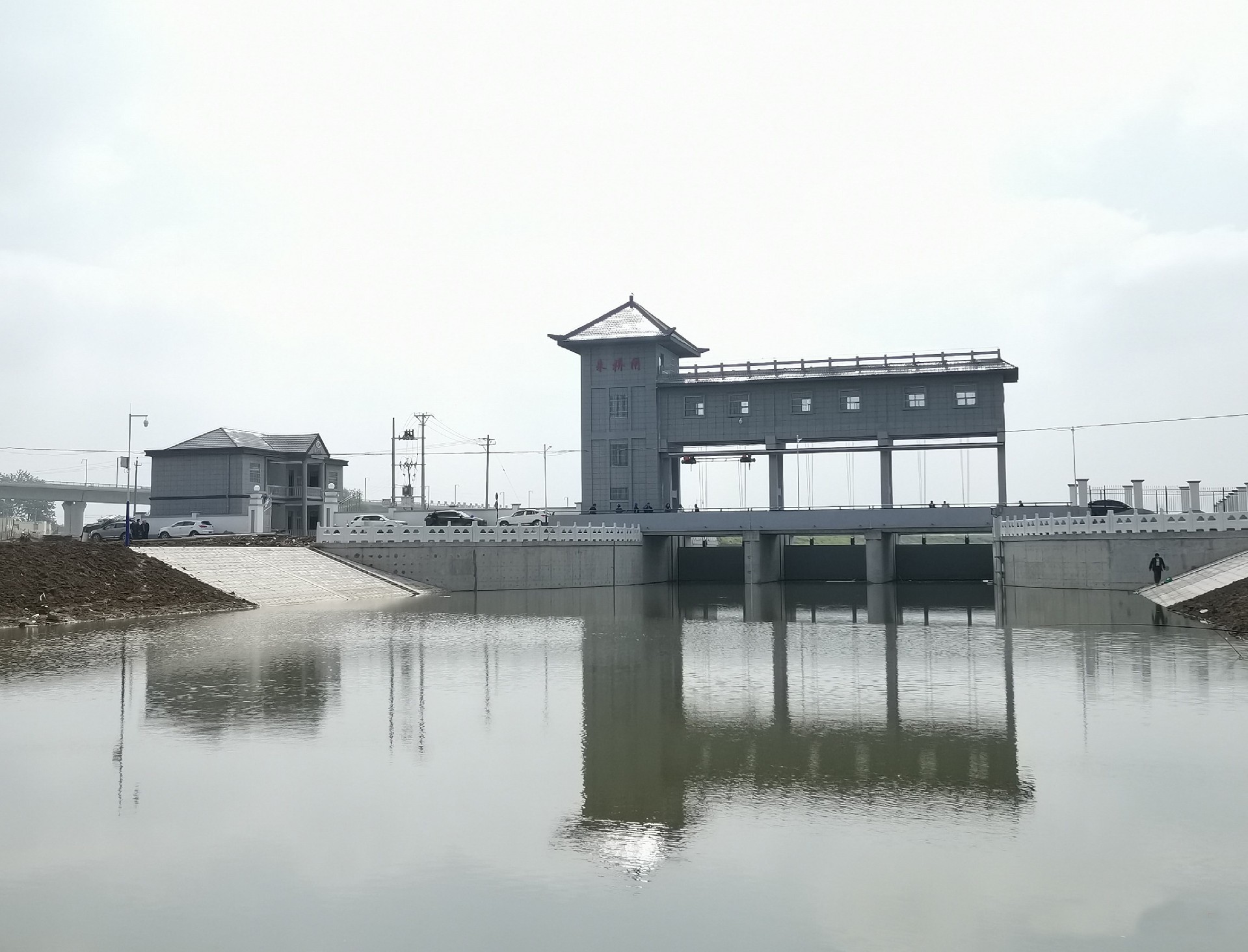 阜陽(yáng)市潁州區(qū)小潤(rùn)河治理工程（二期）施工3標(biāo)(朱橋閘.jpg