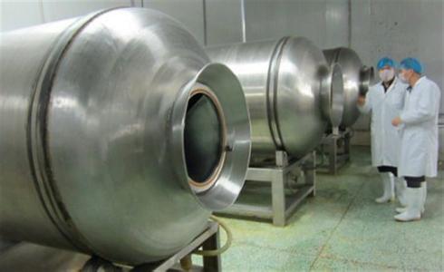 真空滾揉機(jī)清洗現(xiàn)場(chǎng)